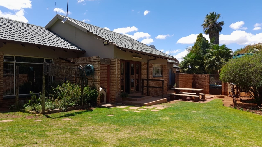 3 Bedroom Property for Sale in Doringkruin North West